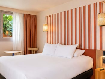 Classic Room with patio view - Double bed
