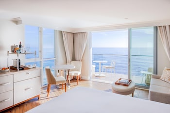 Premium Oceanfront King Corner Studio