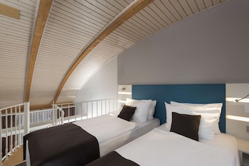 Standard Studio, 2 Twin Beds