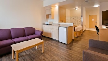 1 Queen Bed, Dune View Jetted Tub (Dog-Friendly Room)