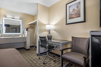 Standard Room, 2 Queen Beds, Non Smoking, Refrigerator & Microwave