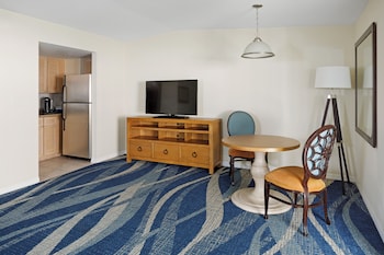 Suite, 1 Bedroom (King - Standard View)