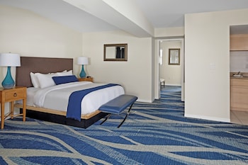 Suite, 1 Bedroom (King - Standard View)