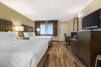 Standard Room, 2 Queen Beds, Non Smoking, Microwave