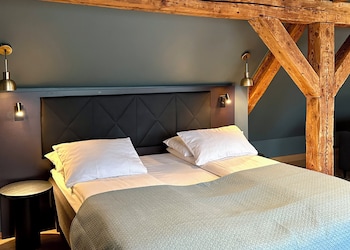 Suite (Top)