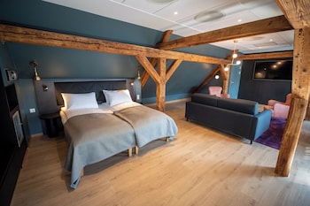 Suite (Top)