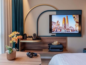 Superior Single Room (French bed)