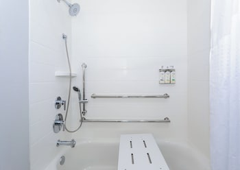 Suite, 1 King Bed, Accessible Bathtub (Mobility)