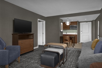 Suite, Multiple Beds, Hearing Accessible, Kitchen (Hearing Impaired)