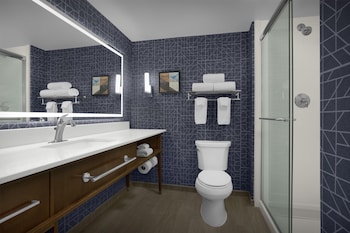 Suite, 1 King Bed with Sofa bed, Kitchen