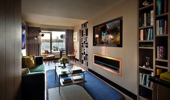 Suite, 1 Twin Bed (The Lockhart Suite)
