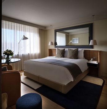 Deluxe Room, 1 King Bed