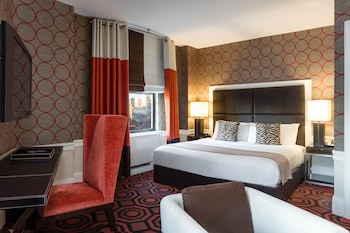 Junior Suite (1 King Bed)