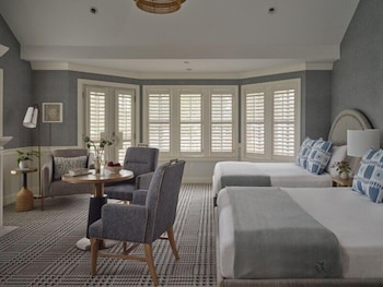 Signature Room, 2 Queen Beds