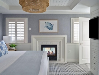 Junior Room, 1 King Bed