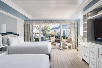 Room, 1 King Bed (Sweet Pea)