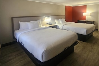 Deluxe Room, 2 Double Beds, Non Smoking (Pet-Friendly)