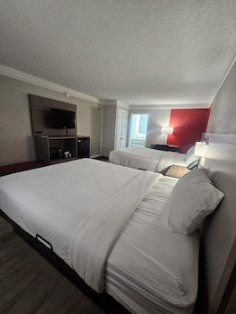Deluxe Room, 2 Queen Beds, Non Smoking