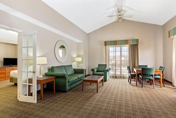 Suite, 1 King Bed, Non Smoking