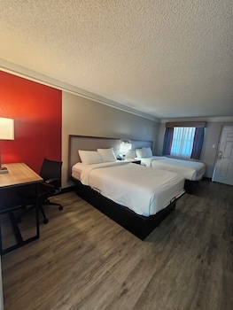 Deluxe Room, 2 Queen Beds, Non Smoking (Pet-friendly)