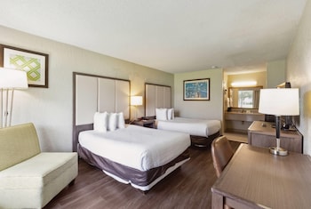 Room, 2 Double Beds, Non Smoking (Second Floor)