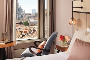 Partial Canal View Room