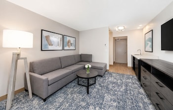 Deluxe Suite, 1 King Bed with Sofa bed, Balcony