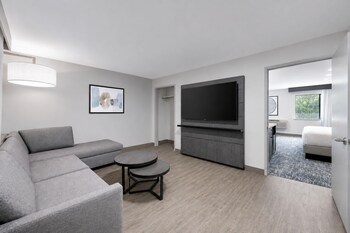 Family Room, Multiple Beds, Microwave
