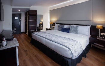 Deluxe Room, 1 King Bed
