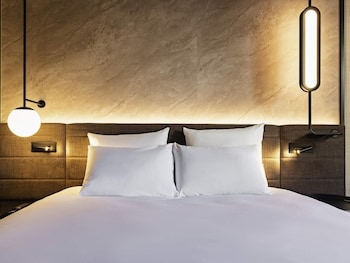 Superior Room, 1 Queen Bed