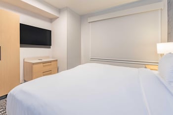 Room, 1 King Bed with Sofa bed