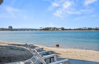 Suite, 1 King Bed, Fireplace (Bayside)
