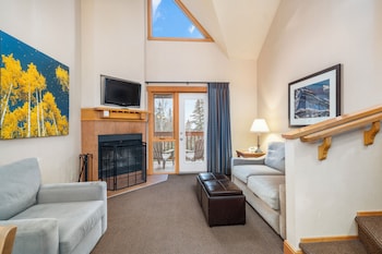Premier Condo, 2 Bedrooms (Loft)