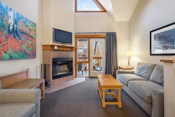 Premier Loft (2 Bedroom Condo - with Game room)