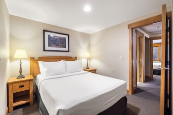 Premier Loft (2 Bedroom Condo - with Game room)