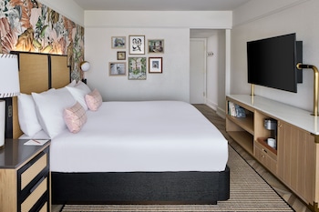 Standard Room, 1 King Bed