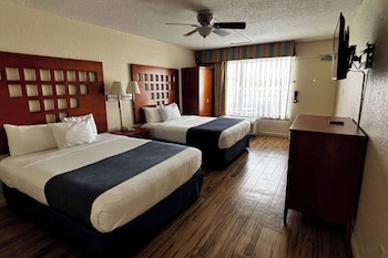Suite, Multiple Beds, Non Smoking