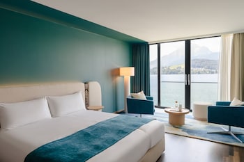Lake View Deluxe Room