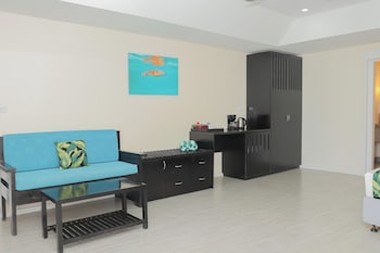 Deluxe Beachfront Bure