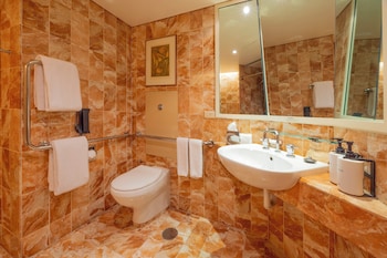 Classic Room, 1 King Bed, Accessible