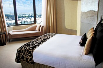 Suite, 1 Bedroom, City View