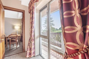 Suite, Multiple Beds