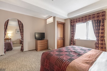Suite, Multiple Beds