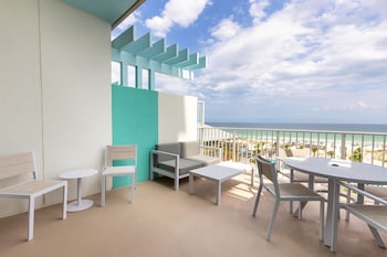 Room, 2 Queen Beds, Balcony, Beachfront (Balcony, View)