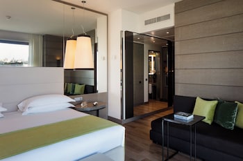 Panoramic Junior Suite