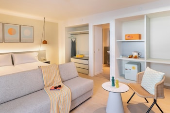 Junior Suite Skyline Front Ocean View