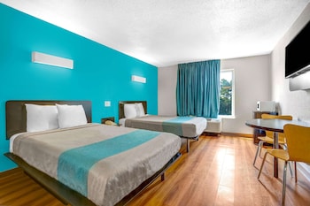 Standard Room, 2 Double Beds, Non Smoking