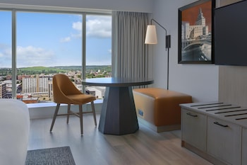 Room, 2 Queen Beds, City View (High Floor)