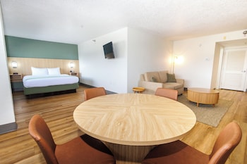 Tower Studio Suite (Newly Renovated)
