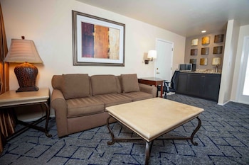 Villa, 2 Queen Beds, 1 Bedroom, Pool View (Valley)